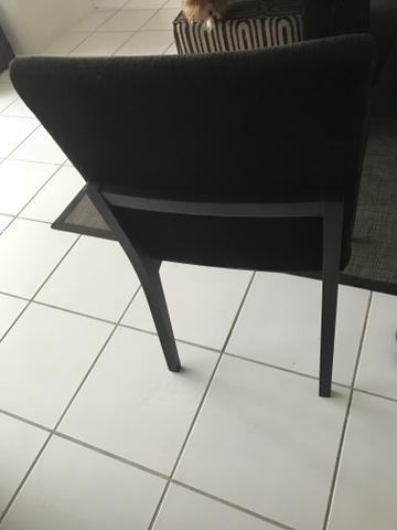 Mesa com 4 cadeiras