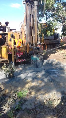 Perfuração de poços artesianos