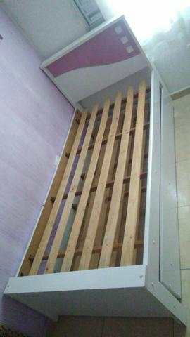Vende-se bicama para menina