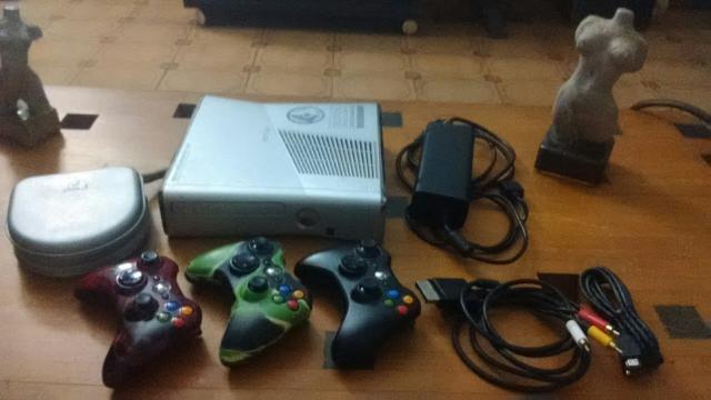 Vendo xbox 360 pra sair hoje