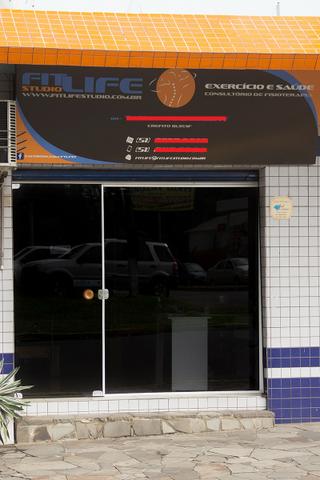 Vitrine de Vidro fumê para Loja (Porta)