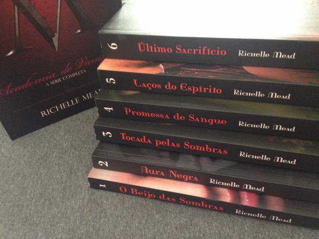 Box Academia de Vampiros Completo com 6 livros
