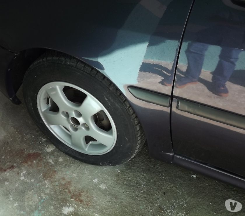 Carro em Curitiba - Gol bola 1.8 Ano  portas