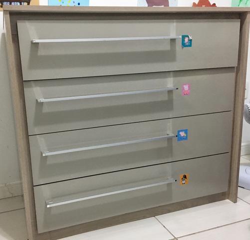 Guarda roupa e cômoda