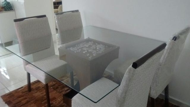 Mesa de jantar nova