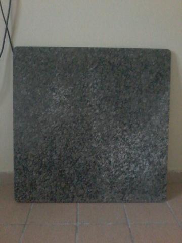 Pedra de marmore seminova 70x70cm