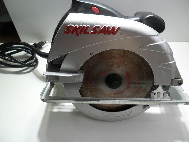 Serra Circular w  - Skil 127v Semi Nova