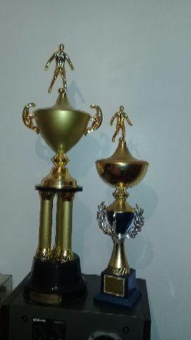 Troféu 85 cm e 60 cm