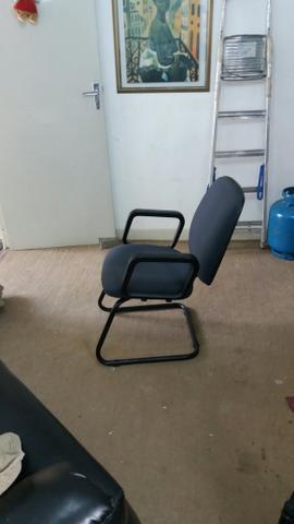 6 cadeira praticamente novas inpecavel 39 Rs cada