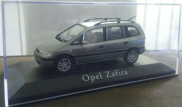 Miniatura Chevrolet Zafira Minichamps 1:43