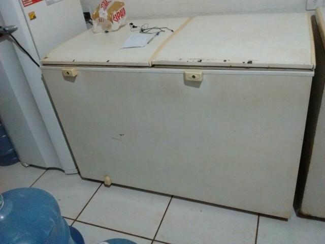 Vendo dois freezer