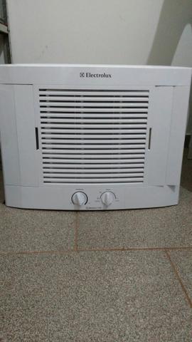 Ar Condicionado Electrolux semi novo  btus
