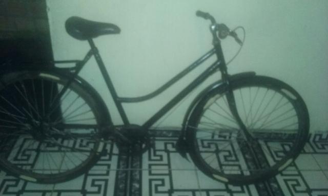Bicicleta monark preta