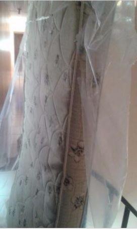 Colchao usado unica dona