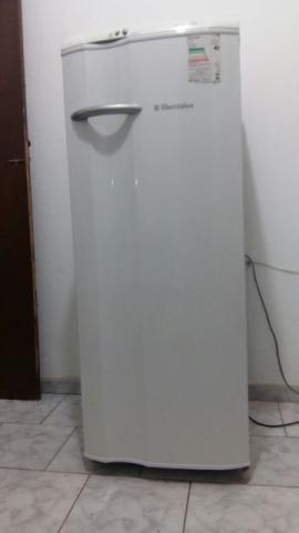 Geladeira Eletrolux ótimo estado