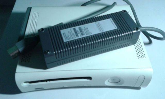 Xbox 360 Novo apenas console barbada