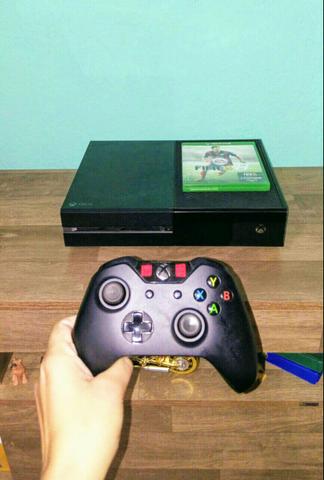 Xbox One 500 GB 1 controle