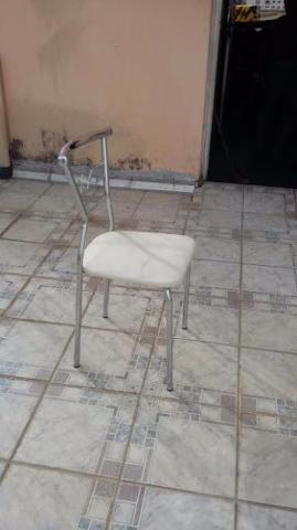 Cadeiras Base Aço Cromado