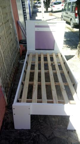 Cama semi-nova solteirão