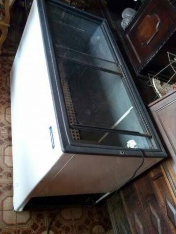 Freezer Metalfrio com Tampa de Vidro