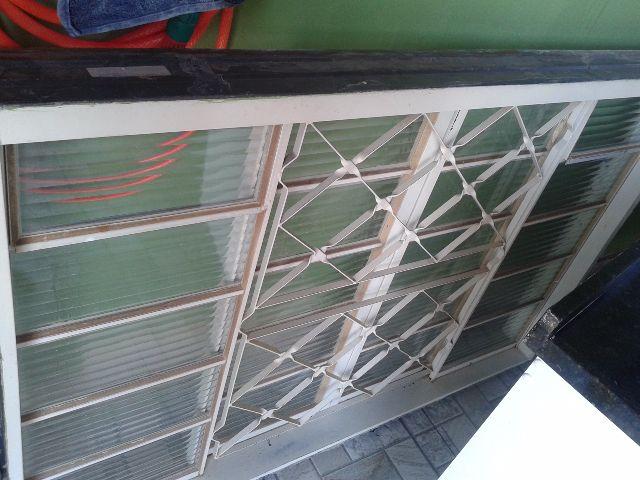 Janela com vidro de 1,50m usada