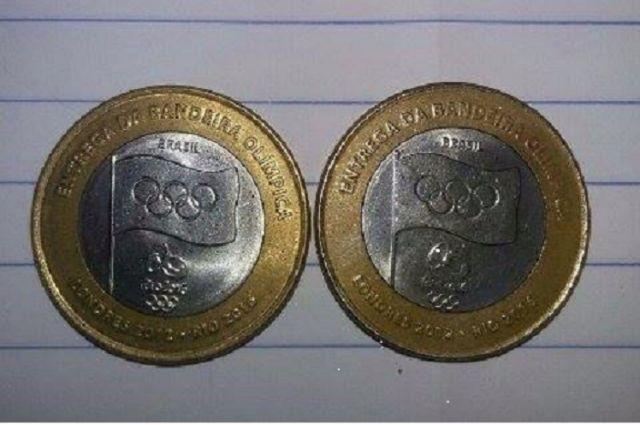 Moeda de 10 cruzeiros rara de  no verso e o mapa do