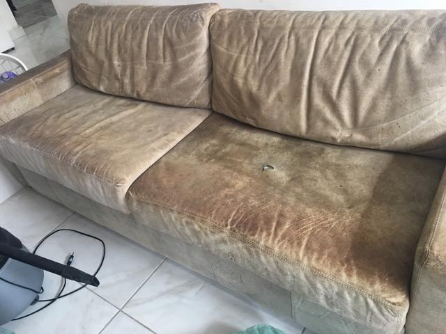 Sofa couro