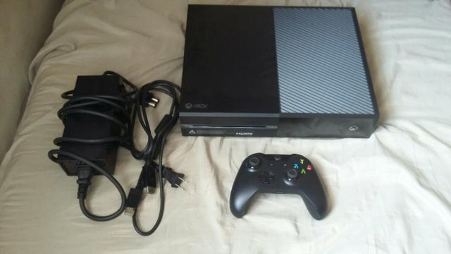 Xbox One Slim 500gb Semi novo!