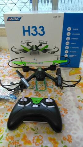 Drone quadrocopter com controle remoto