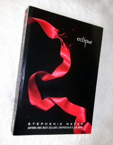 Livro Eclipse / Stephenie Meyer em perfeito estado