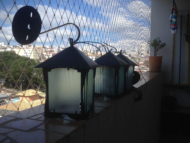 Luminária portuguesa de parede e tartarugas