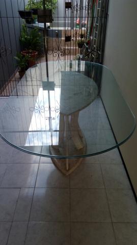 Mesa em vidro e mármore