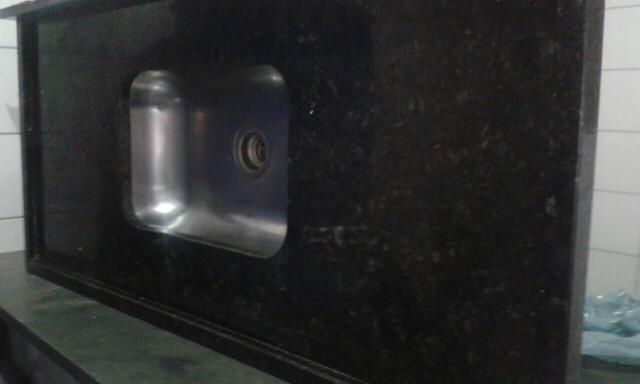 Pia de mármore com cuba