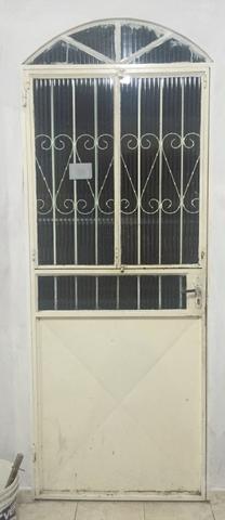 Porta e janelas de ferro