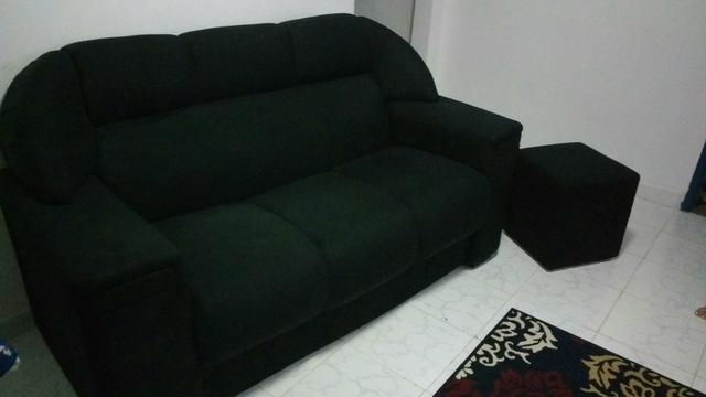 Sofa 3 lugares com puff preto