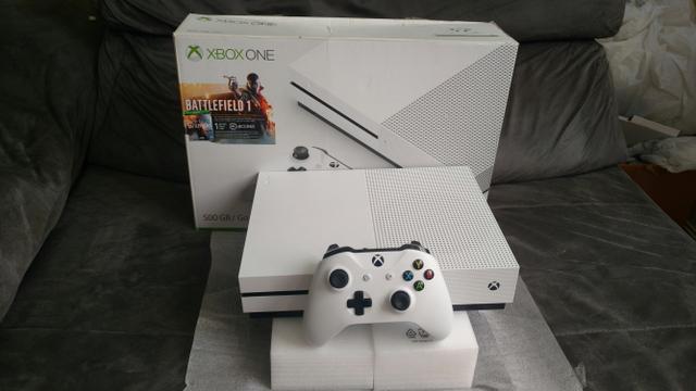 Xbox One S 500GB (Com 1 Ano de Garantia)