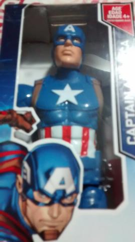 Boneco Capitão América Hasbro