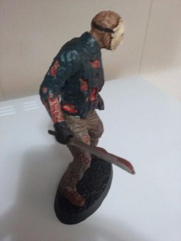 Boneco Jason sexta feira 13 em resina