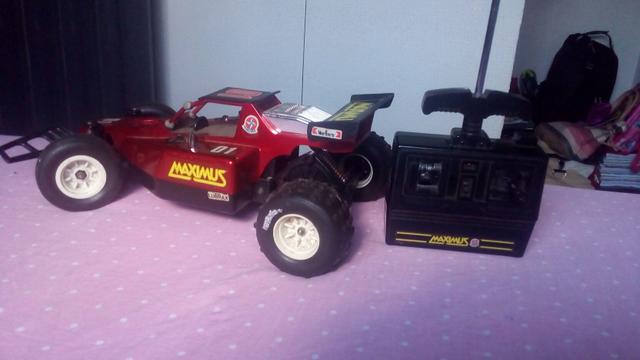 Carrinho de controle remoto. da estrela. Relíquia da