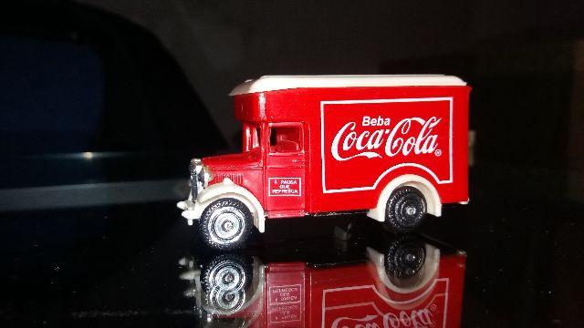Miniatura Caminhão Vermelho Coca-cola