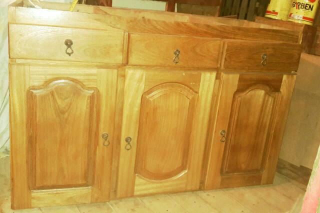 Balcão de pia em madeira