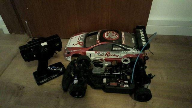 Carrinho Kyosho a combustão