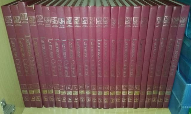 Enciclopédia Larousse - Completa 24 volumes