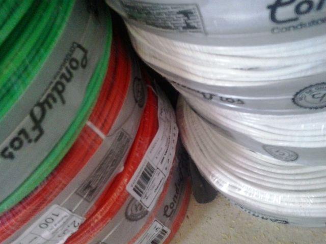 Fios e canduite fone 