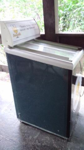 Freezer compacto metalfrio HI11S