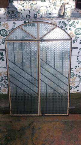 Janelas de grade com vidro