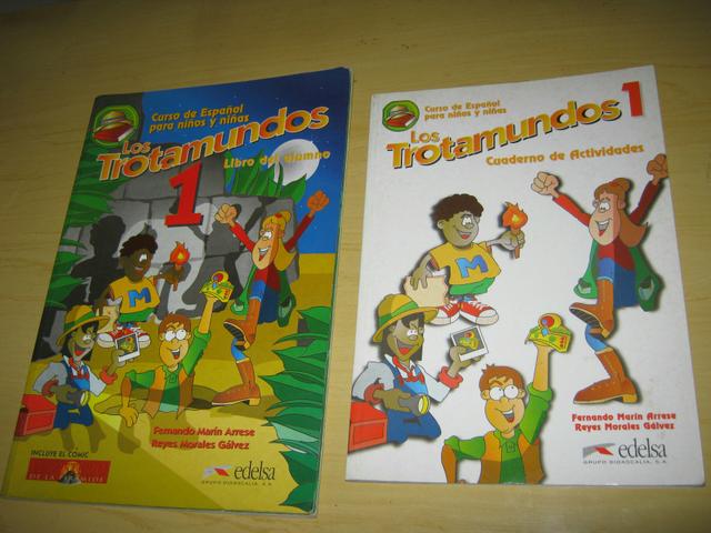 Livro Los Trotamundos espanhol