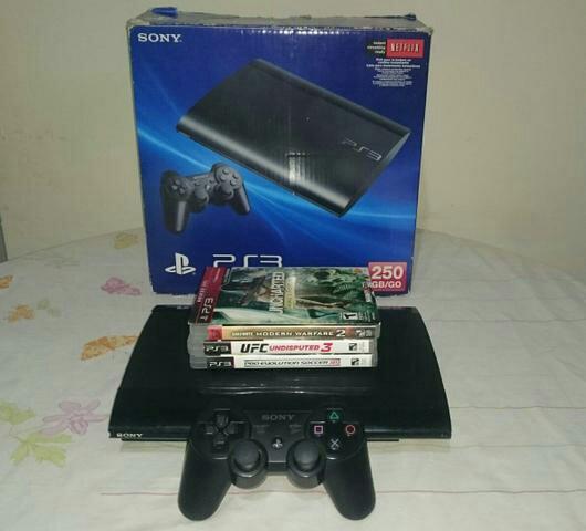PS3 Ultra Slim 250Gb + 1 Controles + 6 Jogos SOMENTE VENDA