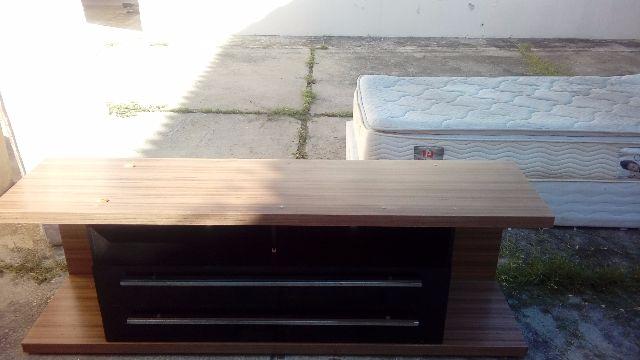 Rack Marrom e Preto com 2 gavetões