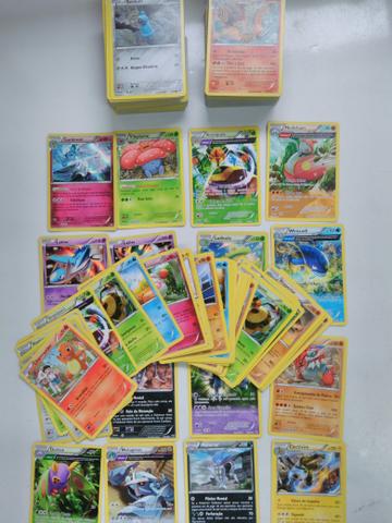 Cartas Pokémon lote com 239 cartas